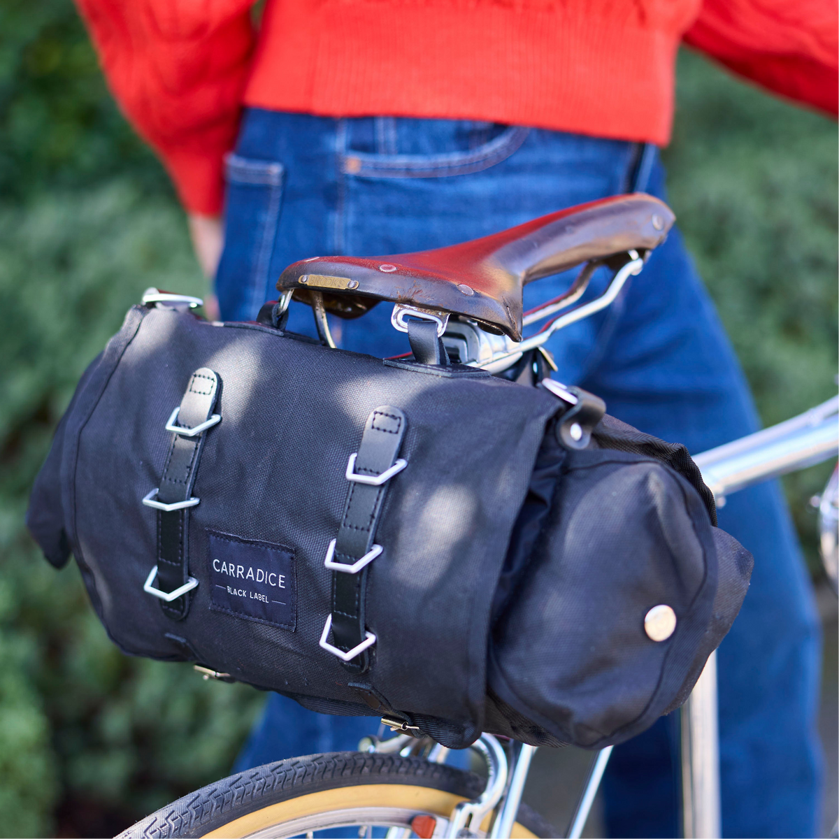 Black Label Barley Saddlebag (9L)