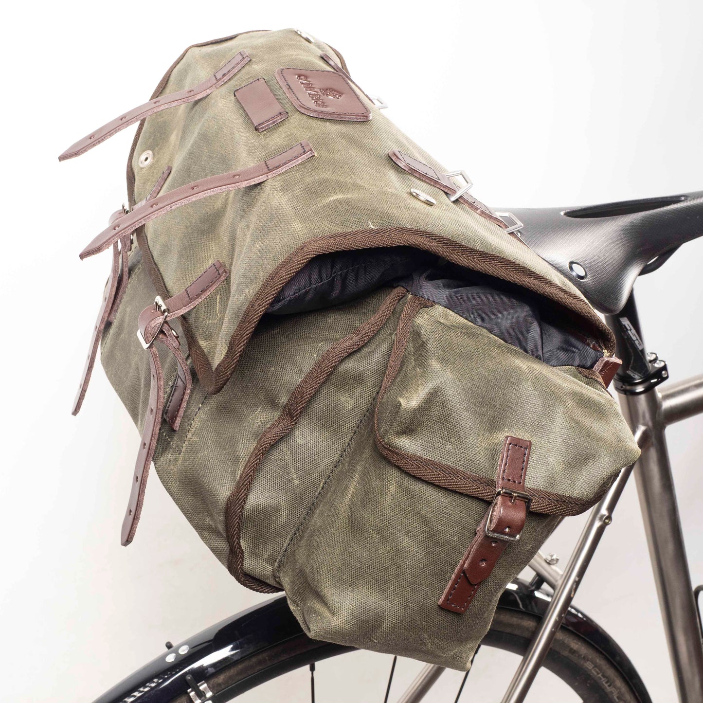 Field Green Nelson Longflap Saddlebag (18L)