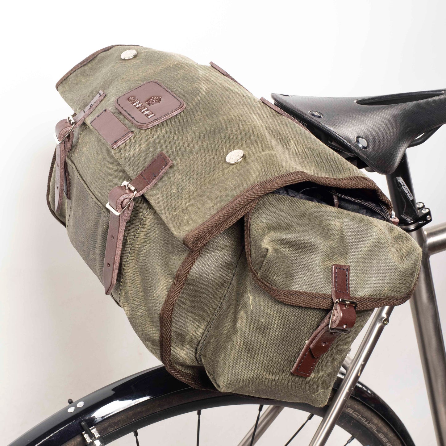 Field Green Barley Saddlebag (9L)