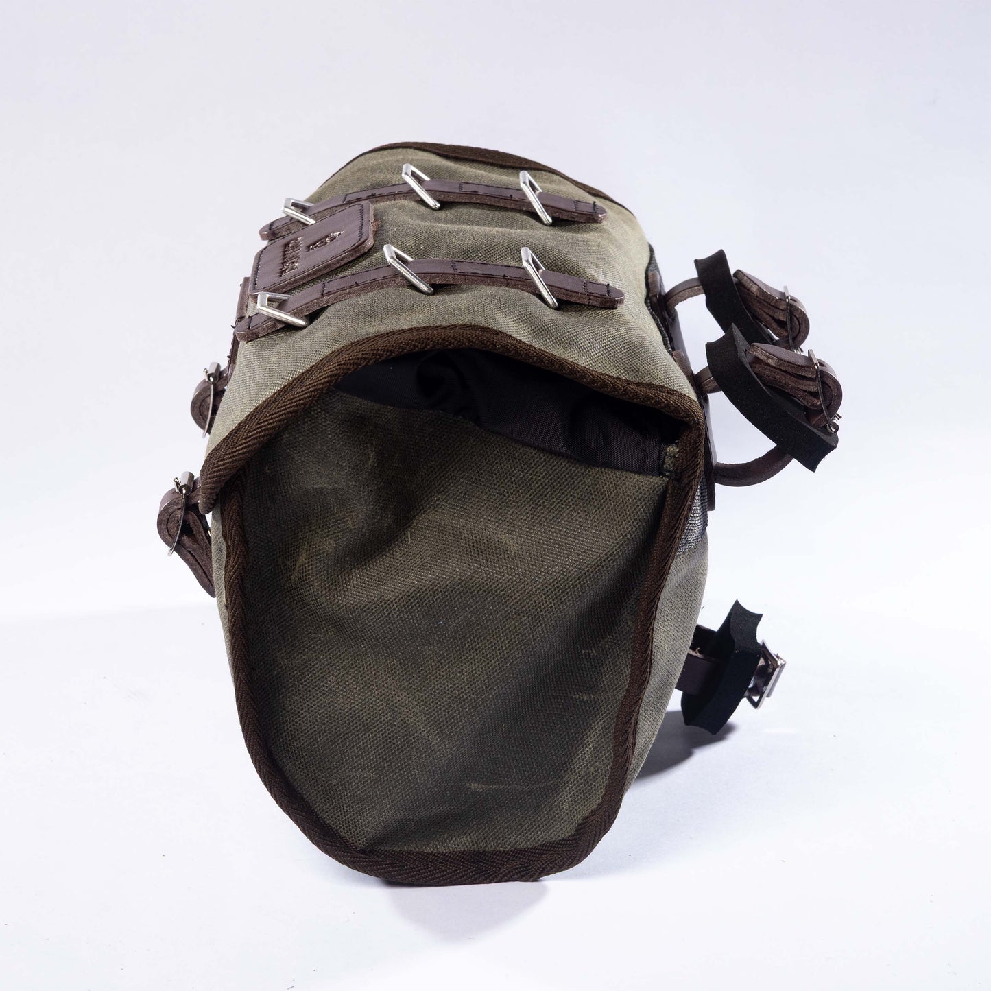 Field Green Earby Bar Bag (7L)