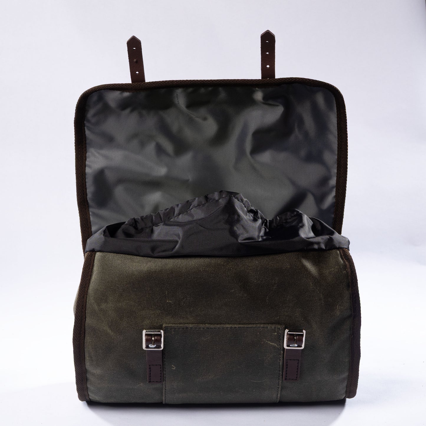 Field Green Earby Bar Bag (7L)