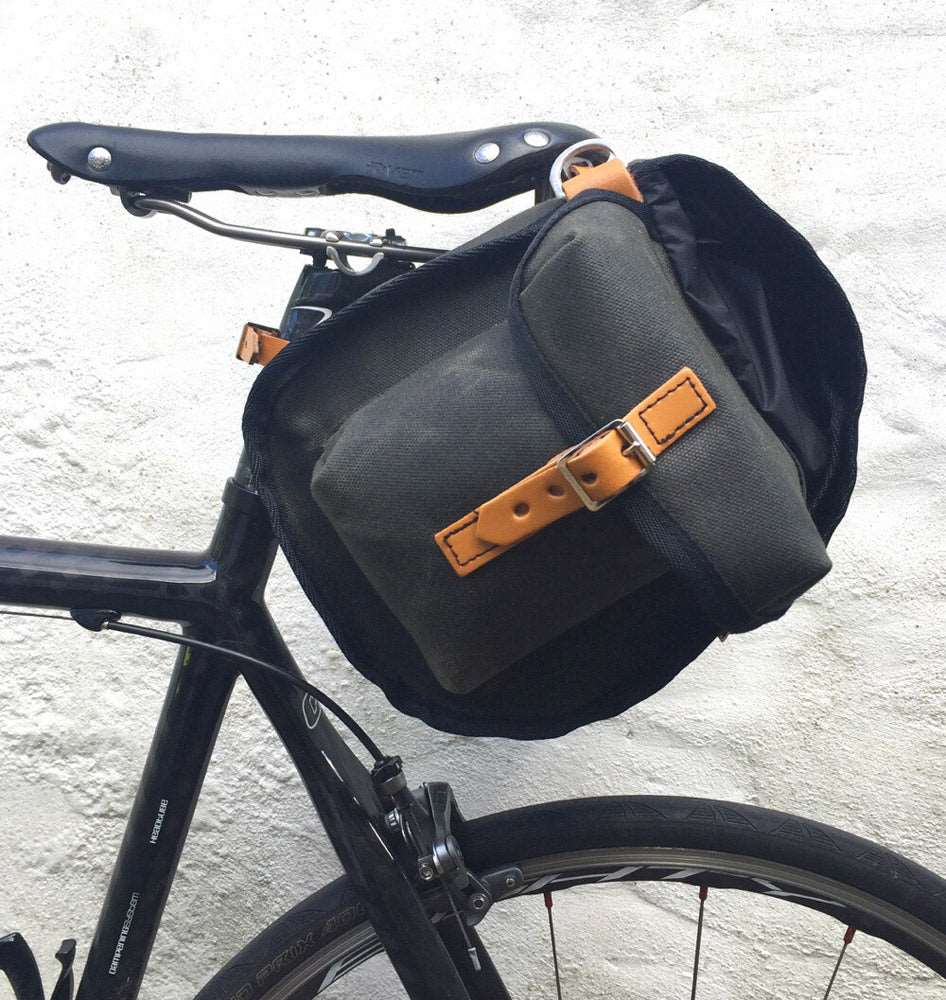 18L Originals Nelson Saddlebag For Bike Rides - Carradice